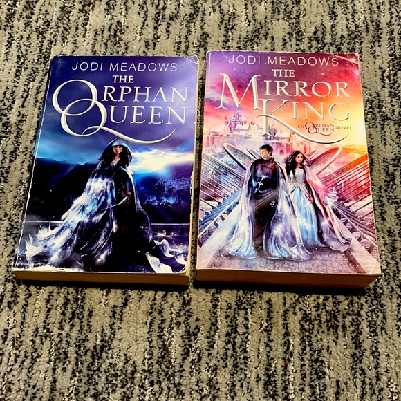 The Orphan Queen Duology by Jodi Meadows - Picture 1 of 2